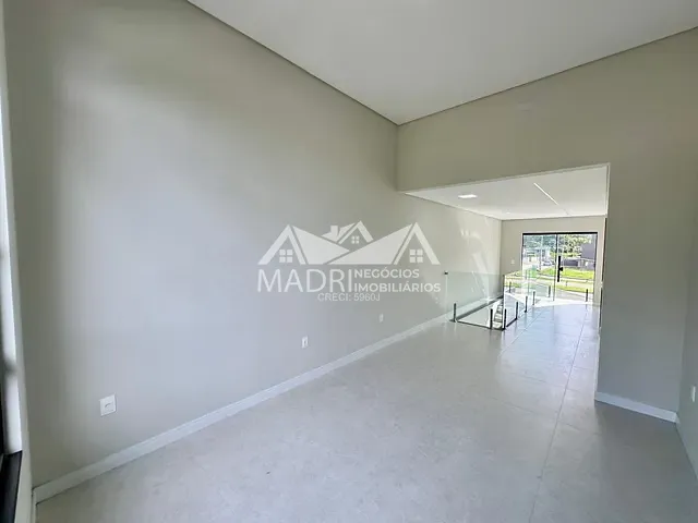 Casa 4 quartos e 3 banheiros, à venda, no bairro Forquilhas em São José