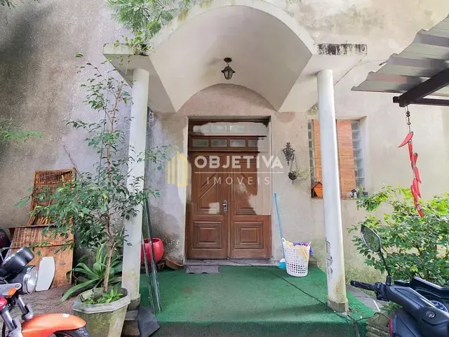Casa com 500m² 5 quartos e 3 banheiros, à venda, no bairro Vila Assunção em Porto Alegre