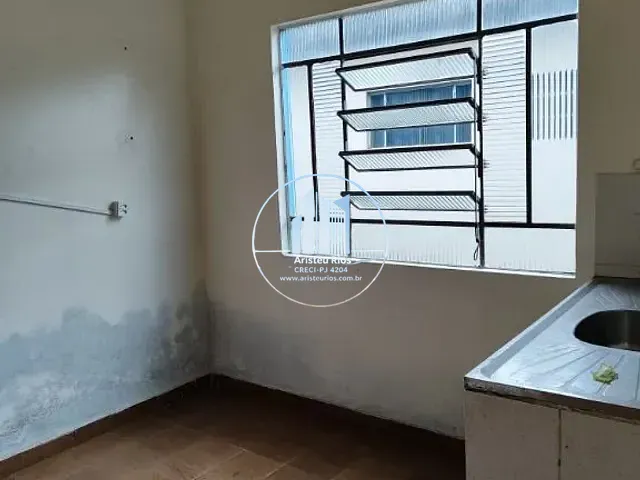 Casa com 215m² 2 quartos e 1 banheiro, à venda, no bairro Canta Galo em Pouso Alegre