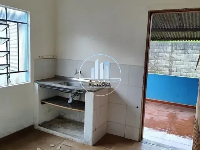 Casa com 215m² 2 quartos e 1 banheiro, à venda, no bairro Canta Galo em Pouso Alegre