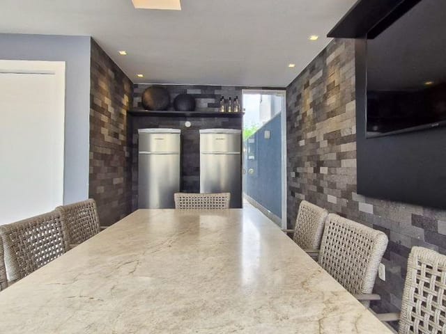 Casa com 370m² 5 quartos e 9 banheiros, à venda, no bairro Barra da Tijuca em Rio de Janeiro
