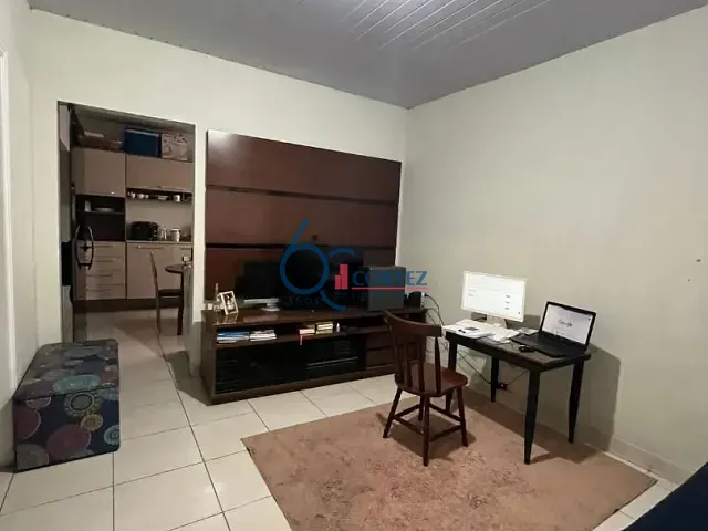 Casa com 300m² 2 quartos e 1 banheiro, à venda, no bairro Jardim Bela Vista em Rio Claro