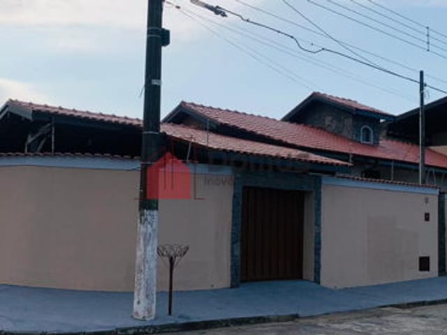 Casa com 170m² 3 quartos e 1 banheiro, à venda, no bairro Bela Vista em Pindamonhangaba