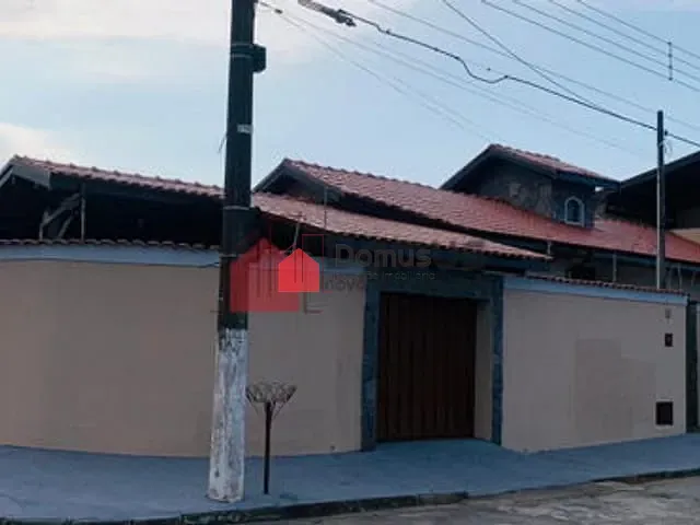 Casa com 170m² 3 quartos e 1 banheiro, à venda, no bairro Bela Vista em Pindamonhangaba