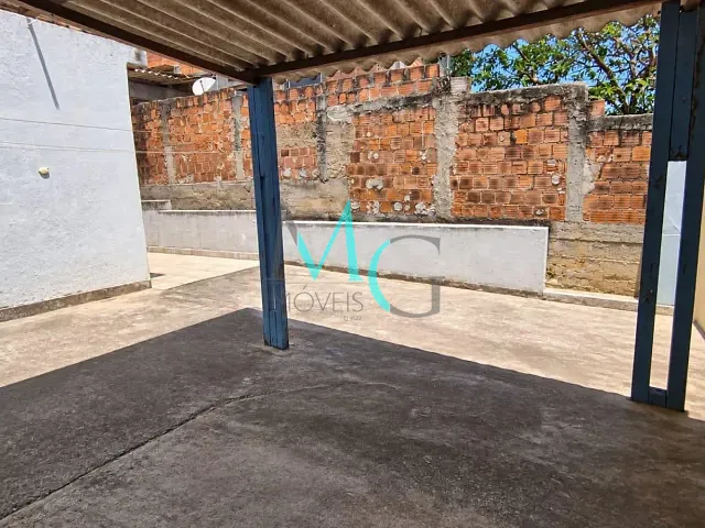 Casa 2 quartos e 2 banheiros, para alugar, no bairro Cosmos em Rio de Janeiro