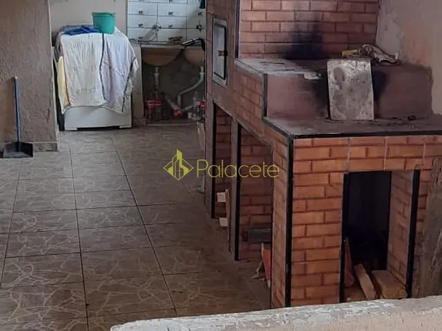 Casa com 300m² 3 quartos e 2 banheiros, à venda, no bairro Cidade Nova em Pindamonhangaba