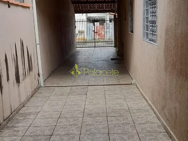 Casa com 300m² 3 quartos e 2 banheiros, à venda, no bairro Cidade Nova em Pindamonhangaba