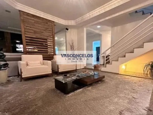 Casa com 360m² 5 quartos e 4 banheiros, à venda, no bairro Jardim das Colinas em São José dos Campos