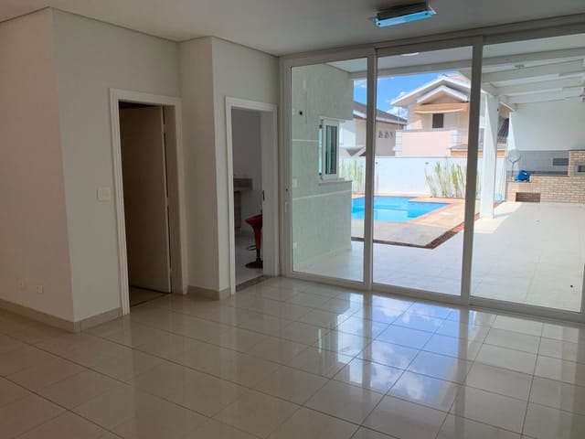 Casa com 375m² 3 quartos e 3 banheiros, à venda, no bairro Urbanova em São José dos Campos