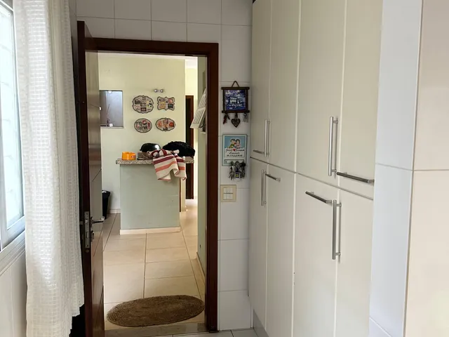 Casa 3 quartos e 2 banheiros, à venda, no bairro Jardim Vila Rica em Cambé