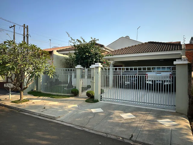 Casa 3 quartos e 2 banheiros, à venda, no bairro Jardim Vila Rica em Cambé