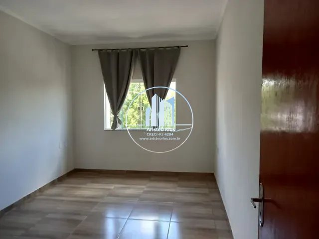 Casa com 310m² 2 quartos e 1 banheiro, à venda, no bairro Jardim Noronha em Pouso Alegre