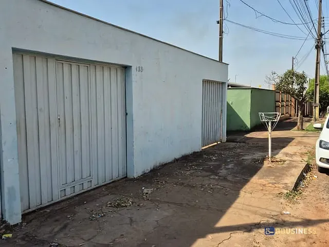 Casa 3 quartos e 2 banheiros, à venda, no bairro Jardim Everest em Londrina