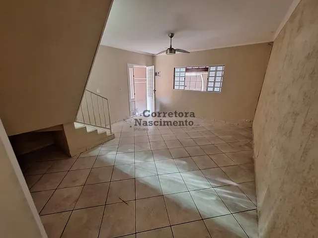 Casa com 140m² 4 quartos e 2 banheiros, à venda, no bairro Parque dos Príncipes em Jacareí