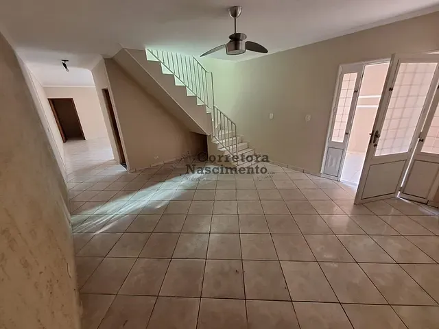 Casa com 140m² 4 quartos e 2 banheiros, à venda, no bairro Parque dos Príncipes em Jacareí