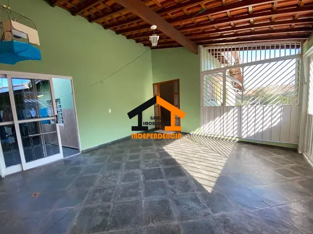 Casa com 211m² 3 quartos e 3 banheiros, à venda, no bairro Jardim Santa Filomena em Itatiba