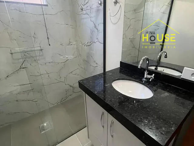 Casa 2 quartos e 1 banheiro, para alugar, no bairro Centro em Fernandópolis