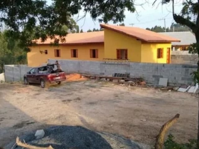 Casa com 198m² 4 quartos e 2 banheiros, à venda, no bairro Brotas em Cotia