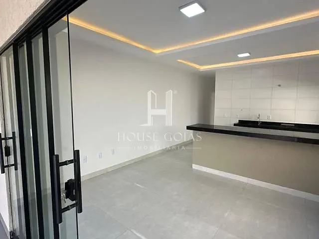 Casa com 180m² 2 quartos e 2 banheiros, à venda, no bairro Setor Sol Dourado em Trindade
