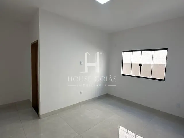 Casa com 180m² 2 quartos e 2 banheiros, à venda, no bairro Setor Sol Dourado em Trindade