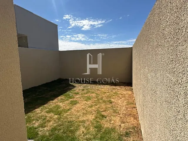 Casa com 180m² 2 quartos e 2 banheiros, à venda, no bairro Setor Sol Dourado em Trindade