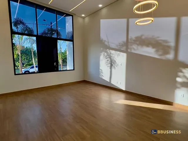 Casa com 312m² 3 quartos e 2 banheiros, à venda, no bairro Parque Brasil 500 em Paulínia