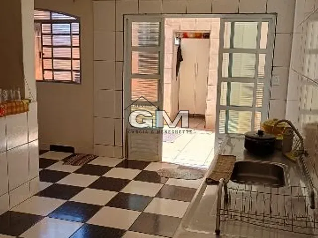 Casa com 200m² 3 quartos e 2 banheiros, à venda, no bairro Quintino Facci II em Ribeirão Preto