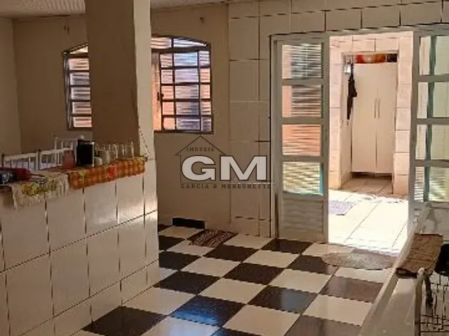 Casa com 200m² 3 quartos e 2 banheiros, à venda, no bairro Quintino Facci II em Ribeirão Preto