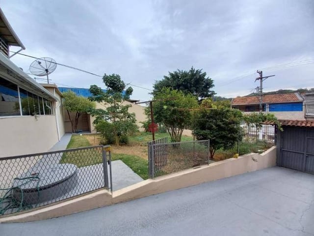 Casa com 500m² 3 quartos e 3 banheiros, à venda, no bairro Colinas da Anhanguera em Santana de Parnaíba