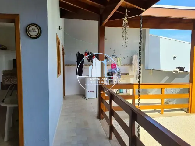 Casa com 300m² 3 quartos e 2 banheiros, à venda, no bairro Centro em Paraisópolis