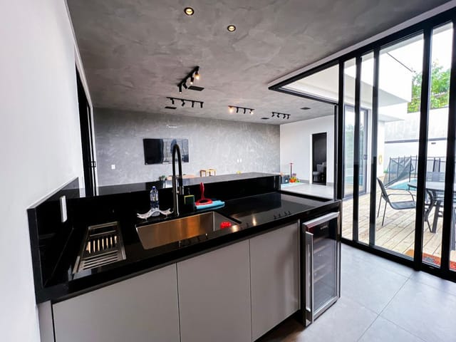 Casa com 488m² 3 quartos e 2 banheiros, à venda, no bairro Swiss Park em Campinas