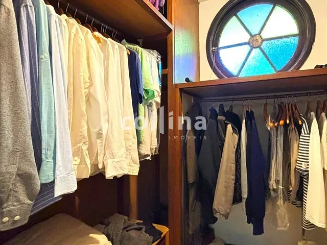 Casa 3 quartos e 5 banheiros, à venda, no bairro Paisagem Renoir em Cotia