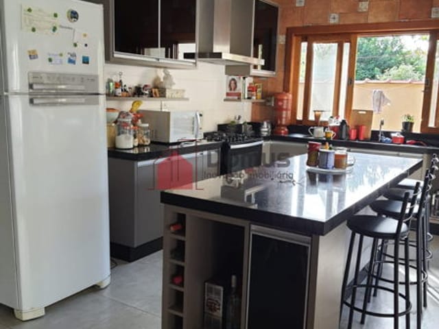 Casa com 1000m², à venda, no bairro Borba em Pindamonhangaba