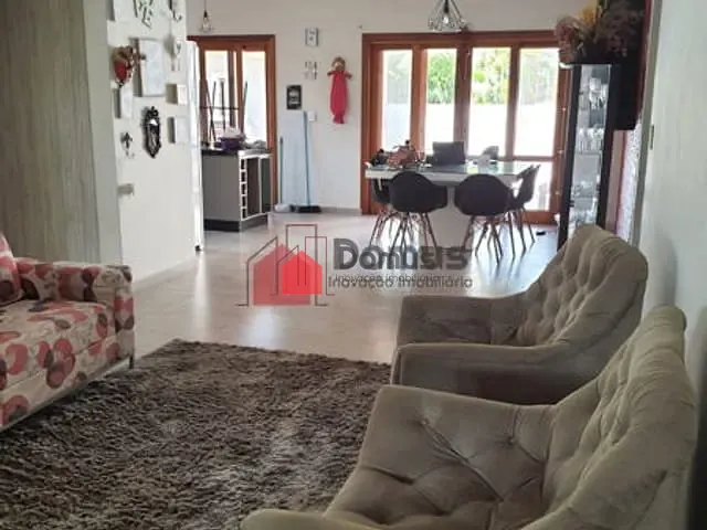 Casa com 1000m², à venda, no bairro Borba em Pindamonhangaba
