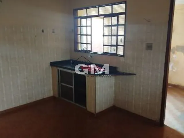 Casa com 300m² 4 quartos e 3 banheiros, à venda, no bairro Parque Ribeirão Preto em Ribeirão Preto