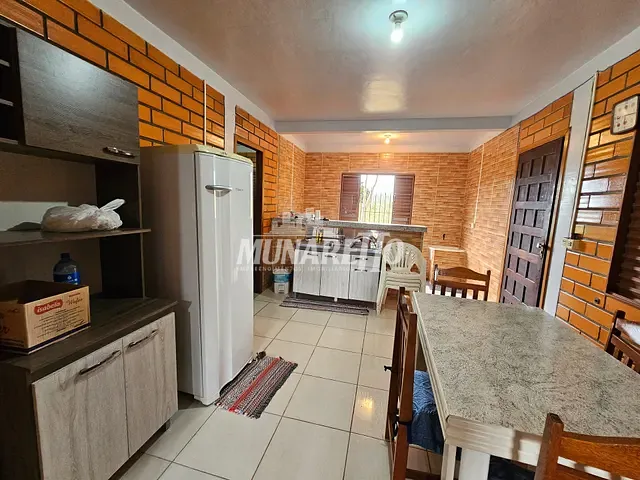 Casa com 260m² 6 quartos e 4 banheiros, à venda, no bairro Centro em Piratuba