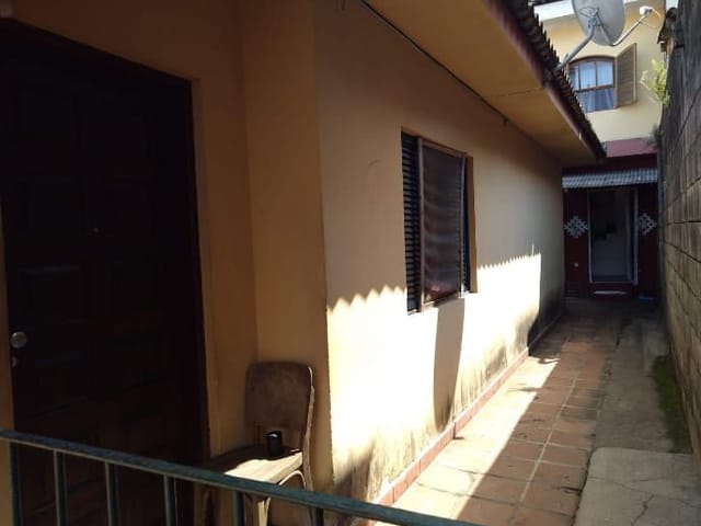 Casa com 250m² 3 quartos e 2 banheiros, à venda, no bairro Parque São George em Cotia