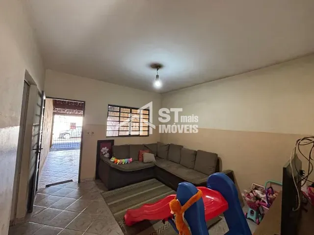 Casa com 160m² 2 quartos e 1 banheiro, à venda, no bairro Jardim Rio Negro em Andradas