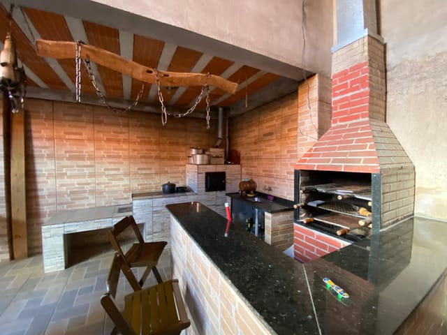 Casa 3 quartos e 3 banheiros, à venda, no bairro Jardim Esperança em Poços de Caldas