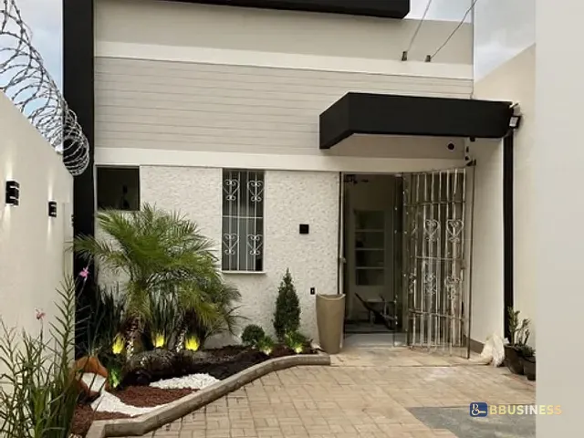Casa com 280m² 3 quartos e 4 banheiros, à venda, no bairro Centro em Campos dos Goytacazes