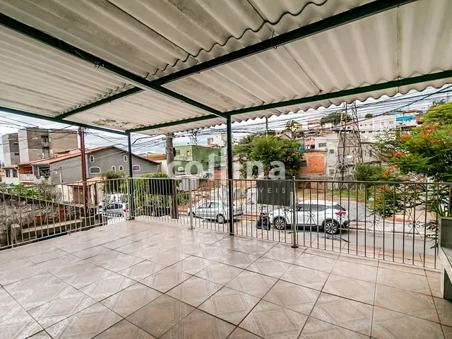 Casa à venda, no bairro Jardim das Belezas em Carapicuíba