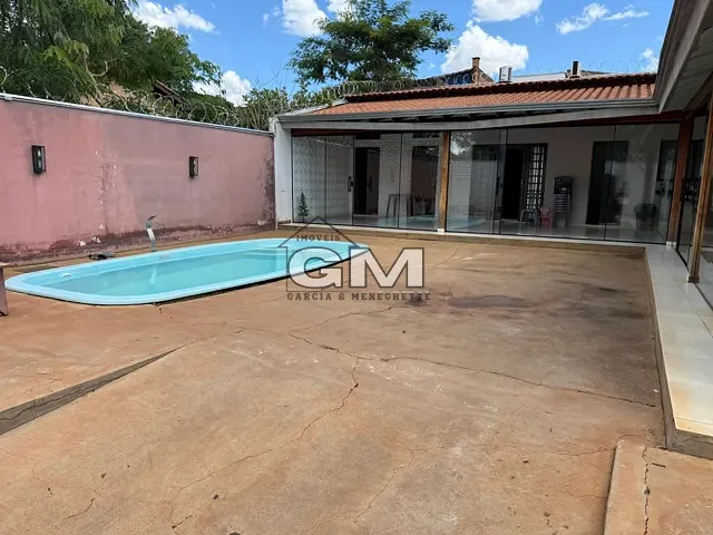 Casa com 274m² 2 quartos e 4 banheiros, à venda, no bairro Jardim Professor Antônio Palocci em Ribeirão Preto