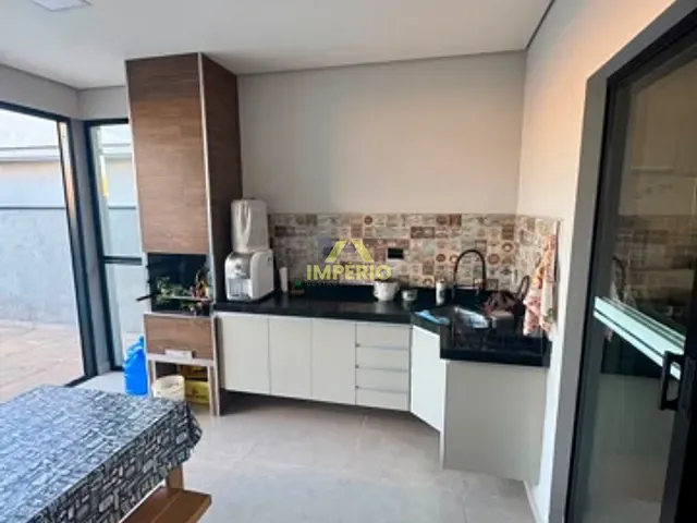 Casa com 325m² 3 quartos e 3 banheiros, para alugar, no bairro Residencial Lagos D'Icaraí em Salto