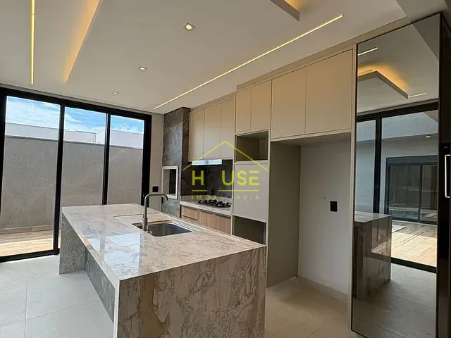 Casa com 246m² 3 quartos e 5 banheiros, à venda, no bairro Village Provence em São José do Rio Preto
