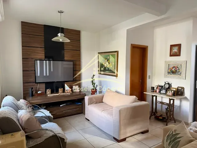 Sobrado 3 quartos e 4 banheiros, à venda, no bairro Coophema em Cuiabá