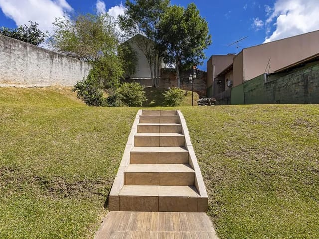 Casa 4 quartos e 4 banheiros, à venda, no bairro São Braz em Curitiba