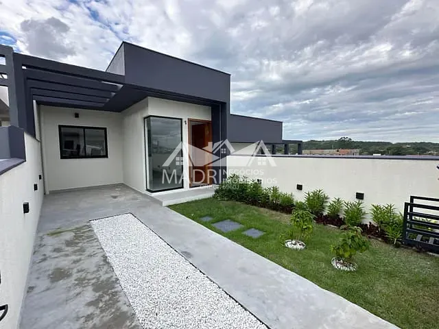 Casa 2 quartos e 2 banheiros, à venda, no bairro Forquilhas em São José