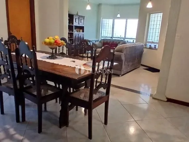 Casa com 440m² 3 quartos e 2 banheiros, à venda, no bairro Jardim Ricardo Duzzi em Artur Nogueira