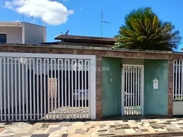 Casa com 440m² 3 quartos e 2 banheiros, à venda, no bairro Jardim Ricardo Duzzi em Artur Nogueira