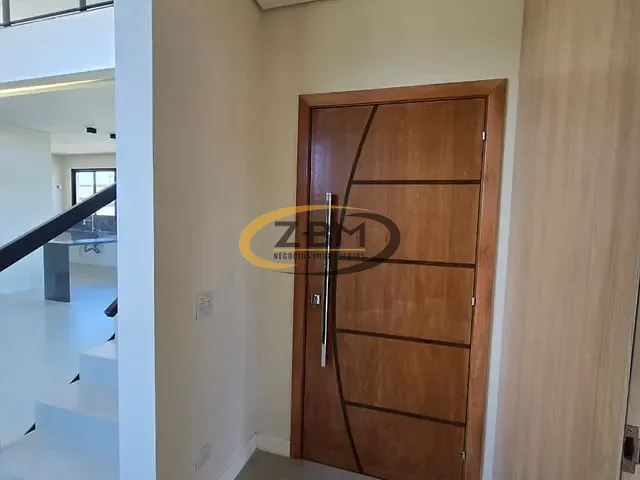 Casa com 259m² 3 quartos e 4 banheiros, à venda, no bairro Conjunto Habitacional Alexandre Urbanas em Londrina